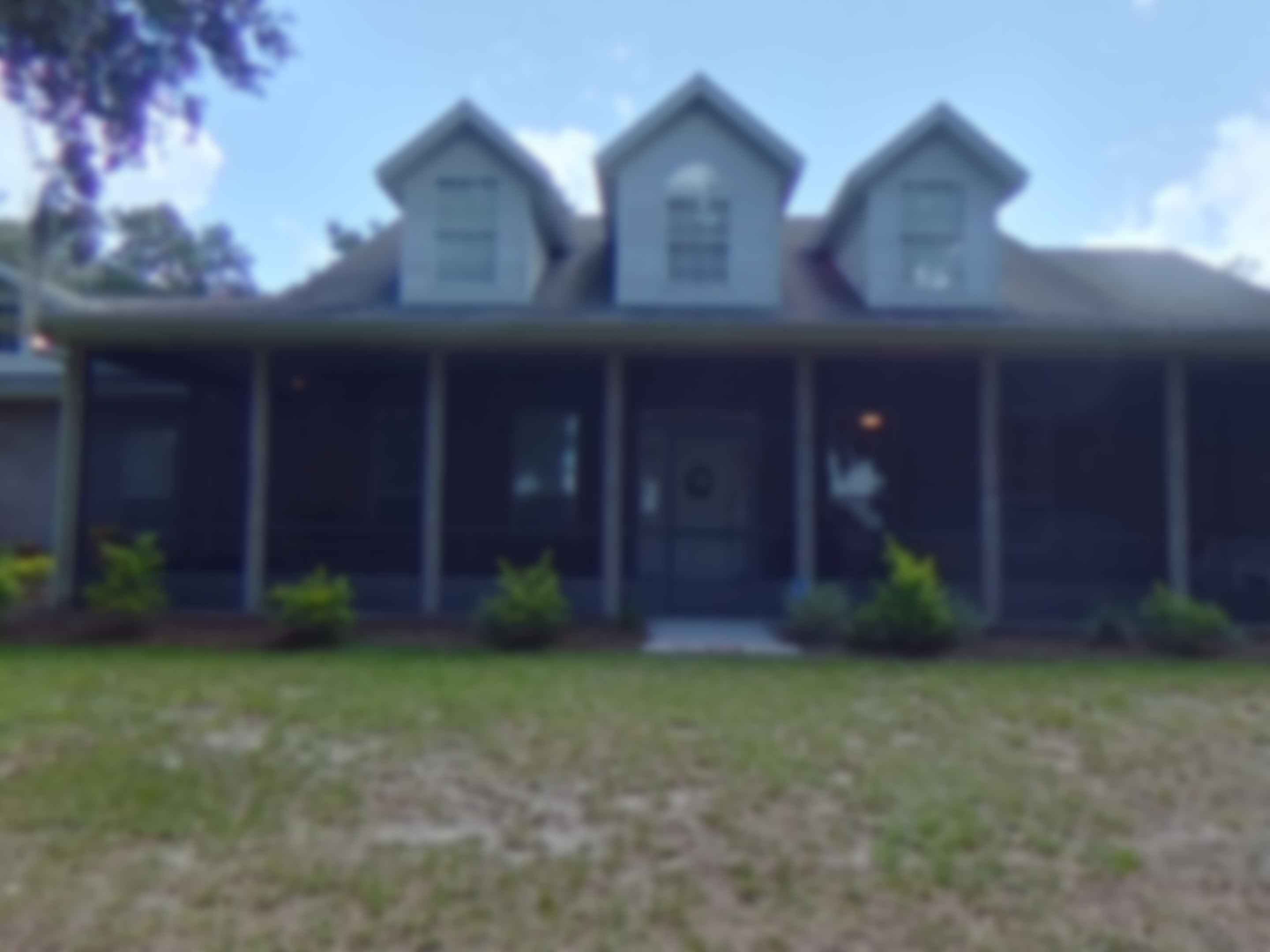 loading blurry tour image