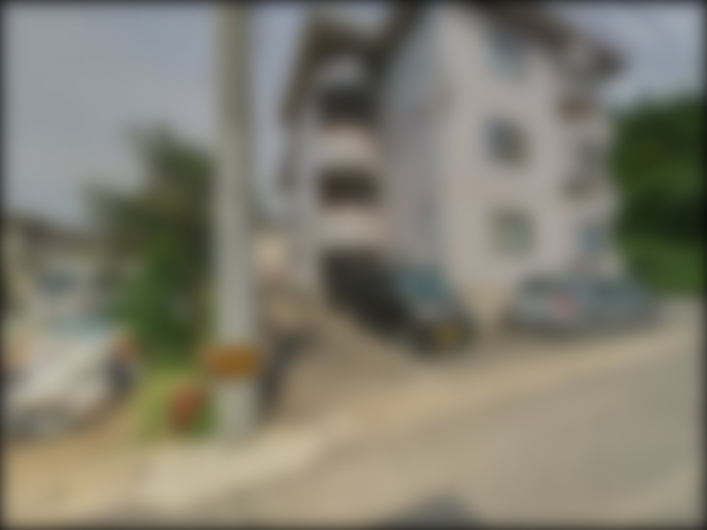 loading blurry tour image