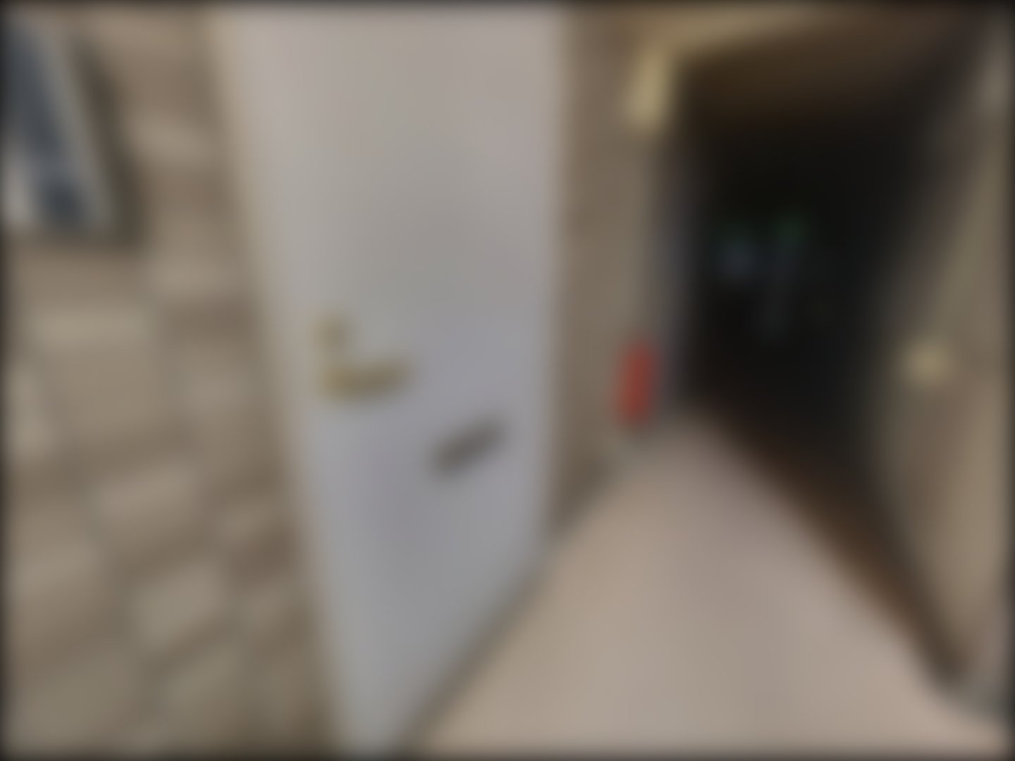 loading blurry tour image