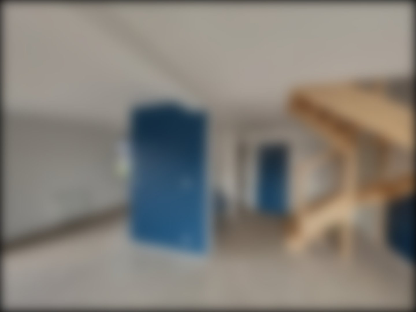 loading blurry tour image