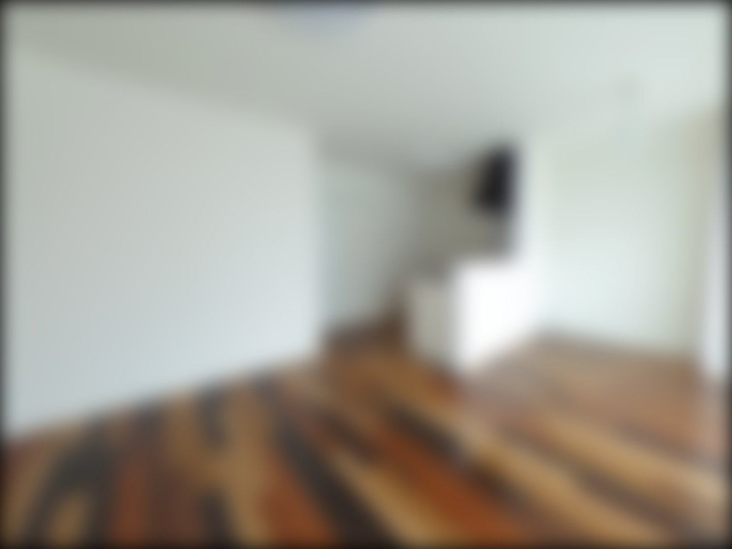 loading blurry tour image