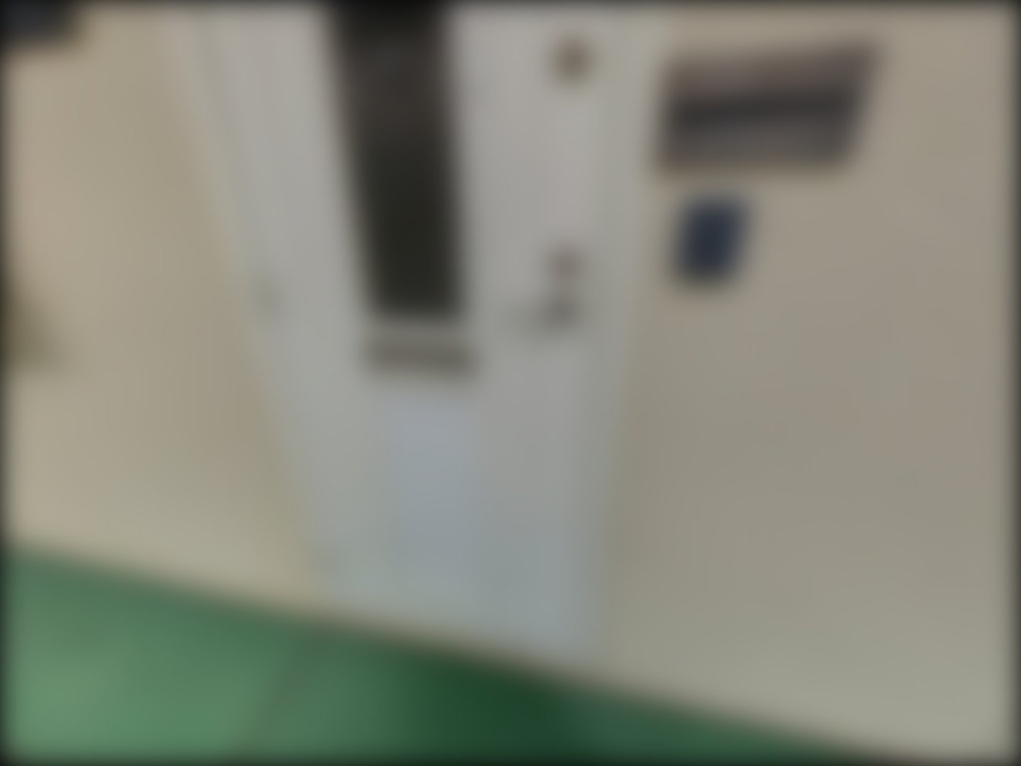 loading blurry tour image