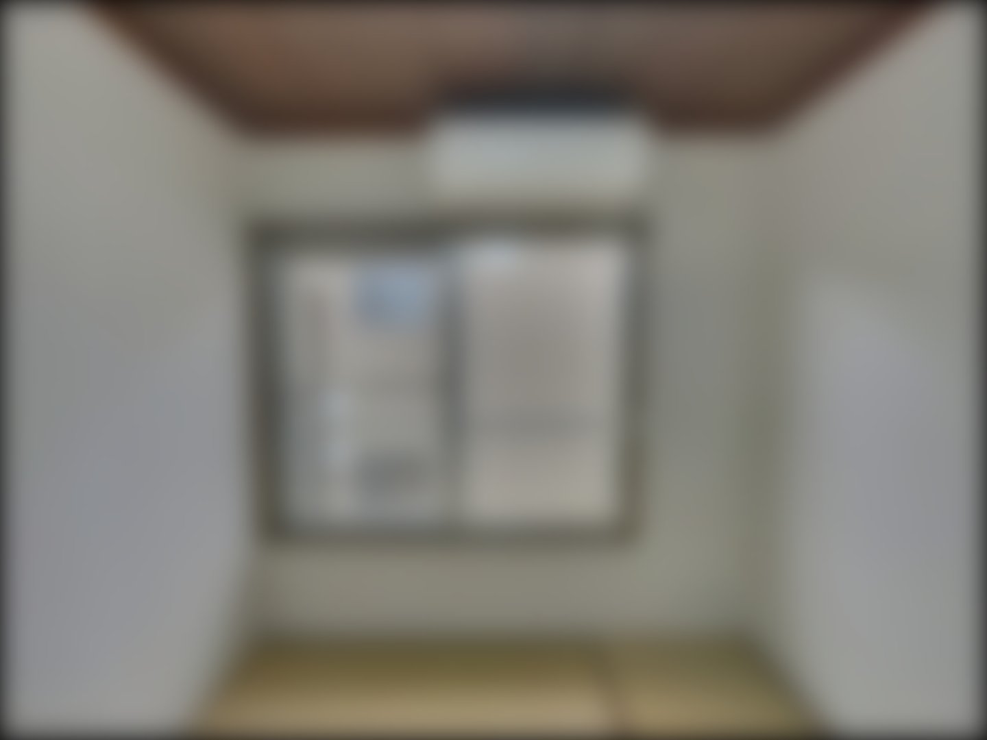 loading blurry tour image