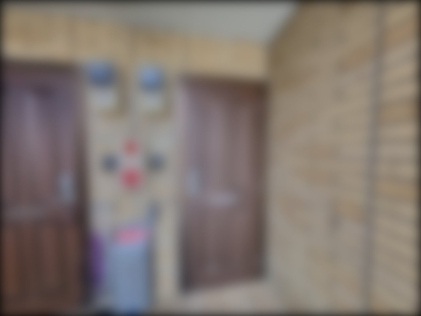 loading blurry tour image