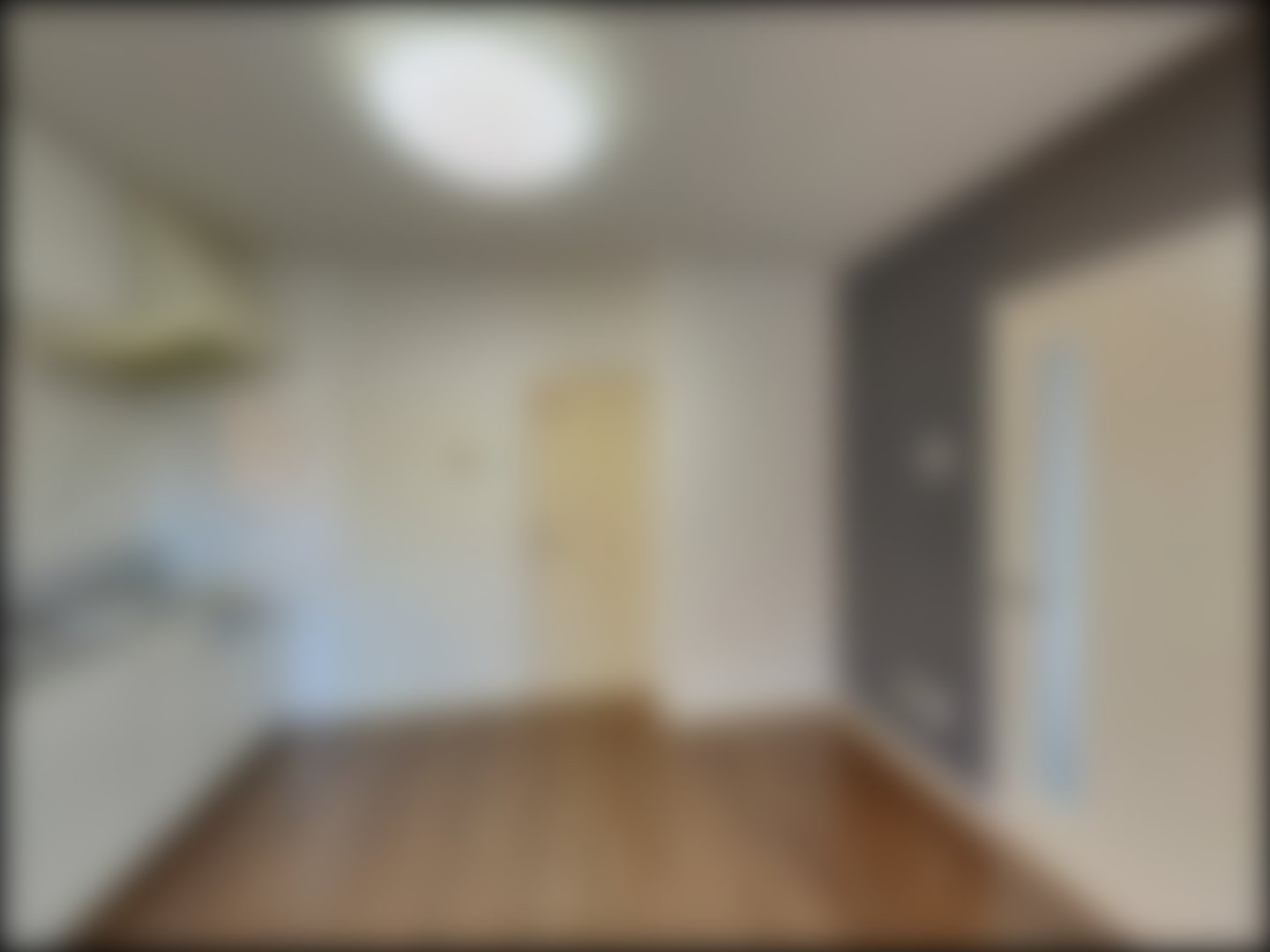 loading blurry tour image