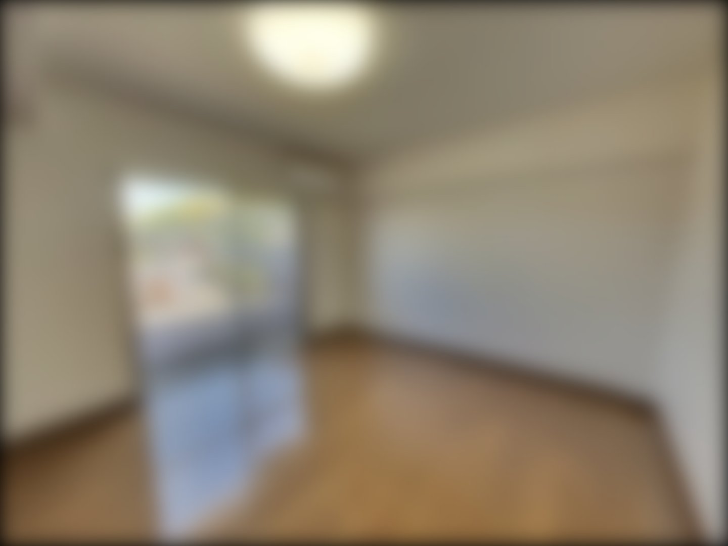 loading blurry tour image