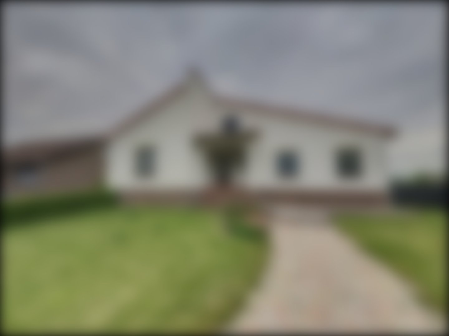 loading blurry tour image