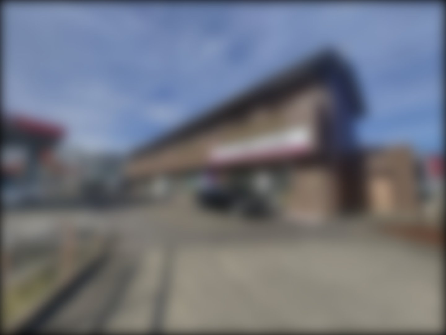 loading blurry tour image