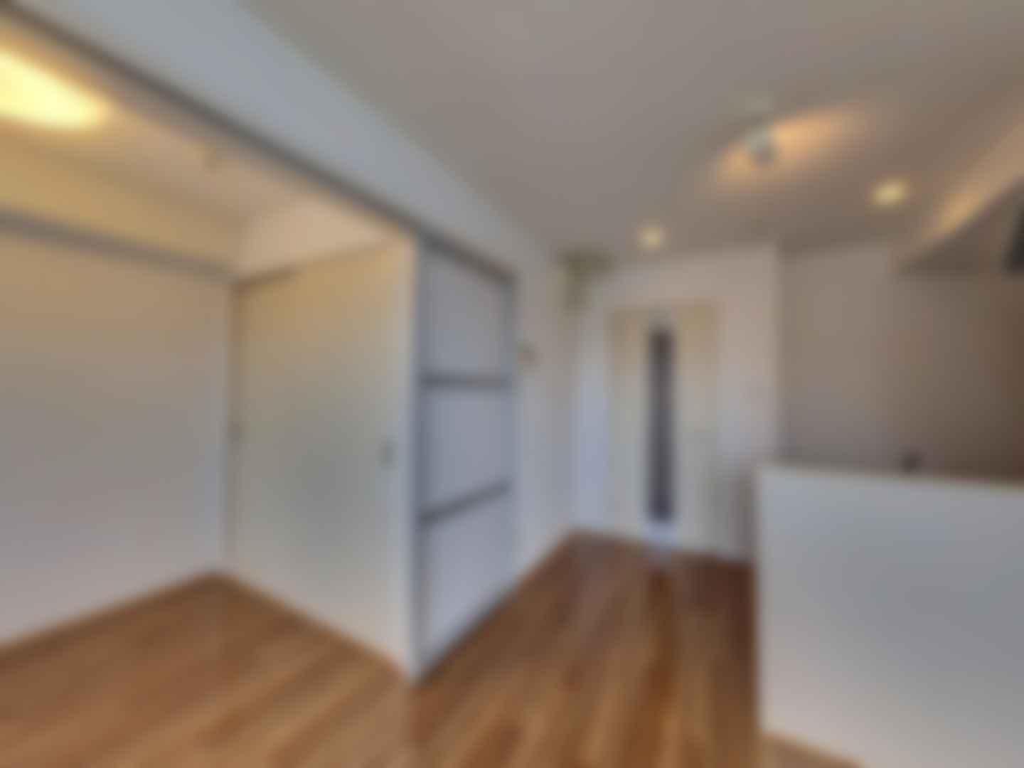 loading blurry tour image