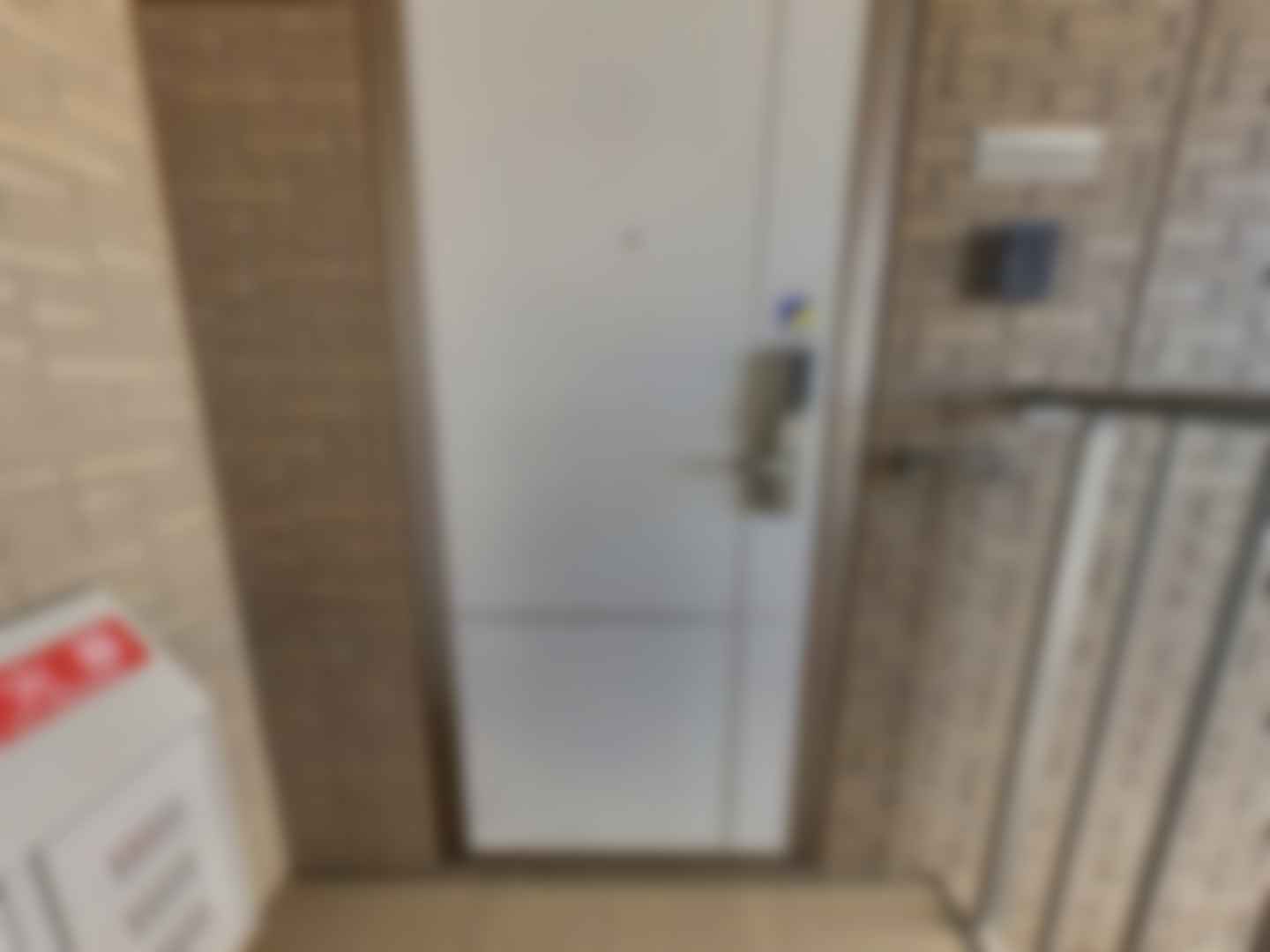 loading blurry tour image