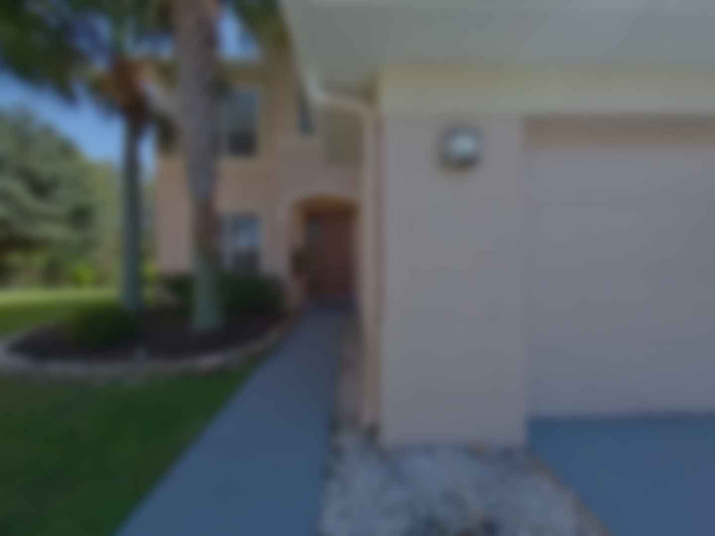 loading blurry tour image