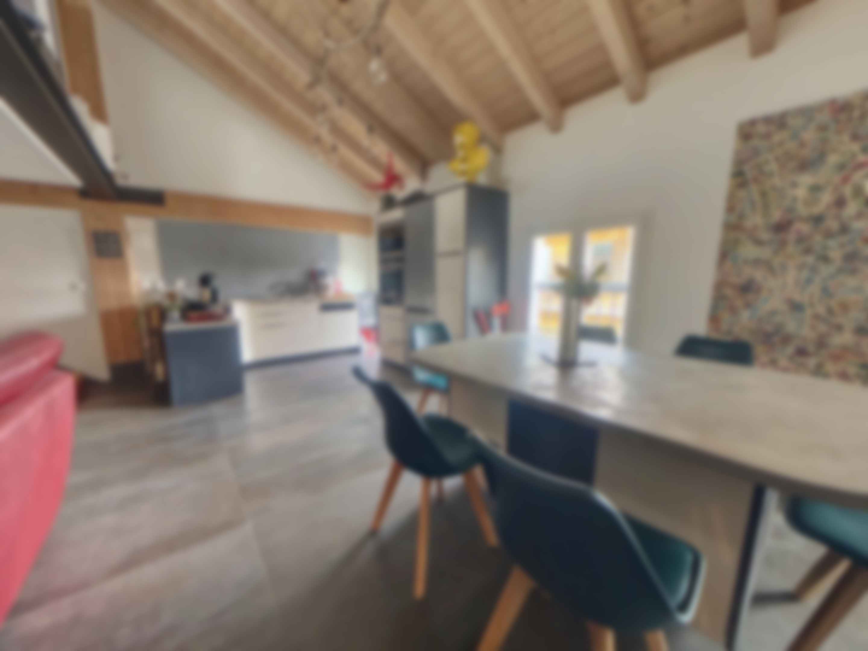 loading blurry tour image