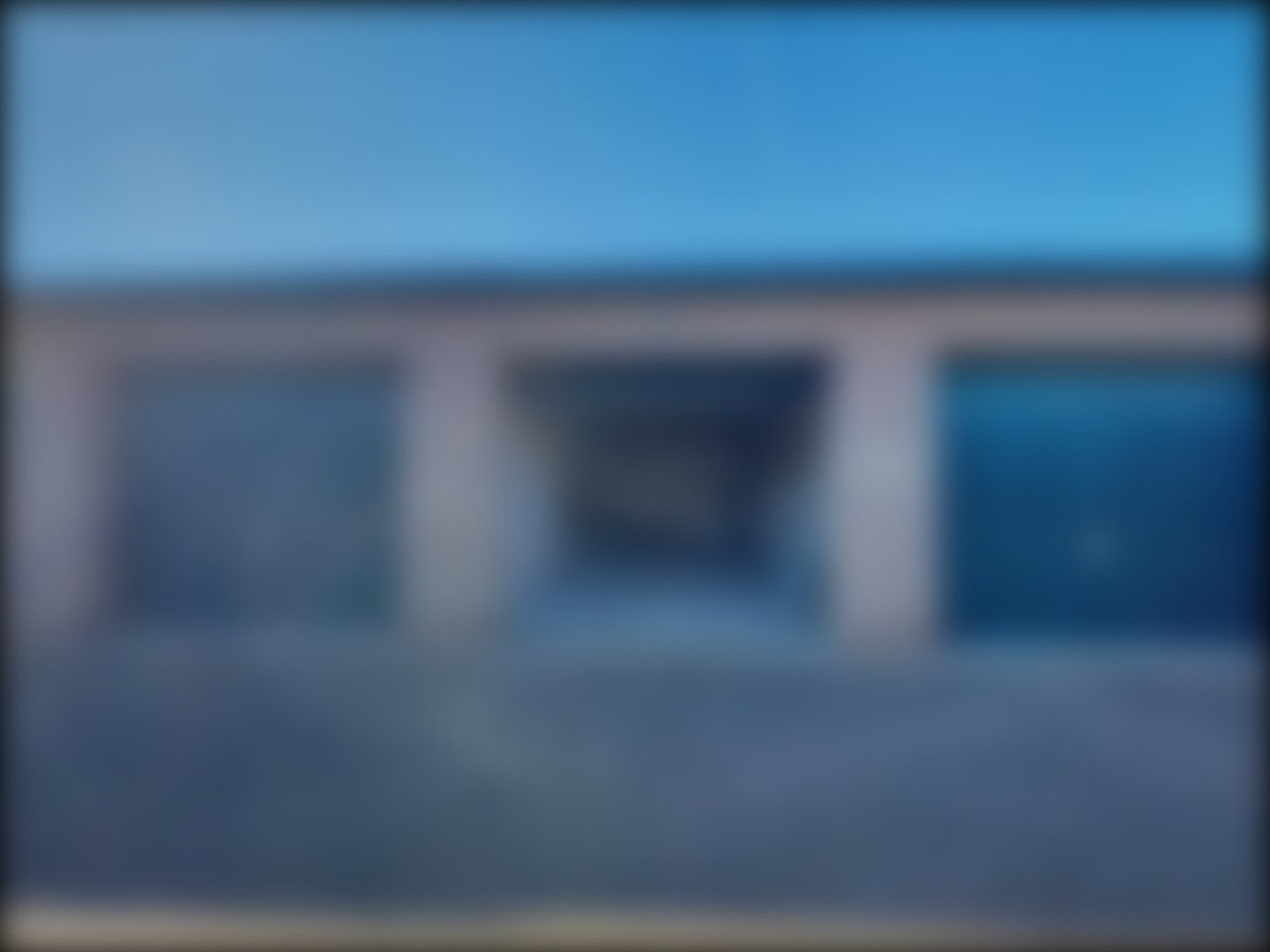 loading blurry tour image