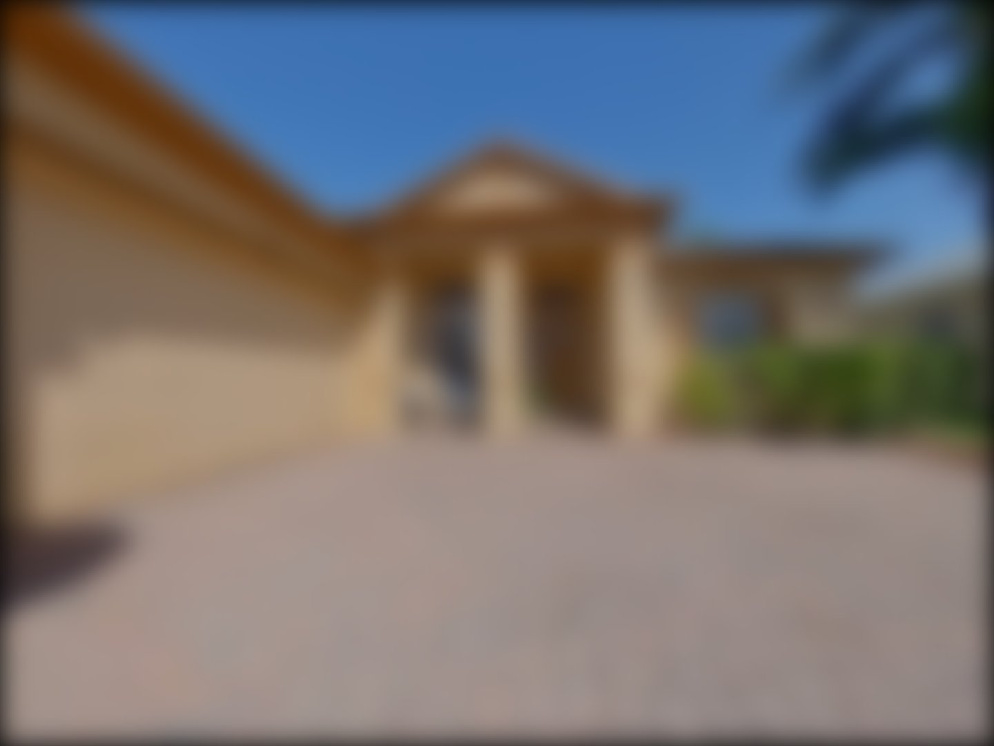 loading blurry tour image