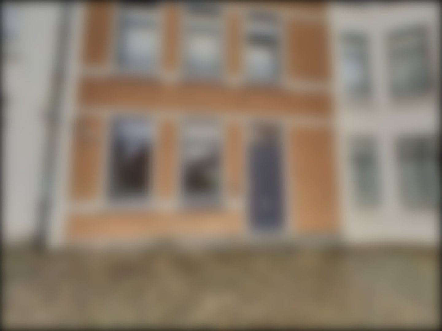 loading blurry tour image