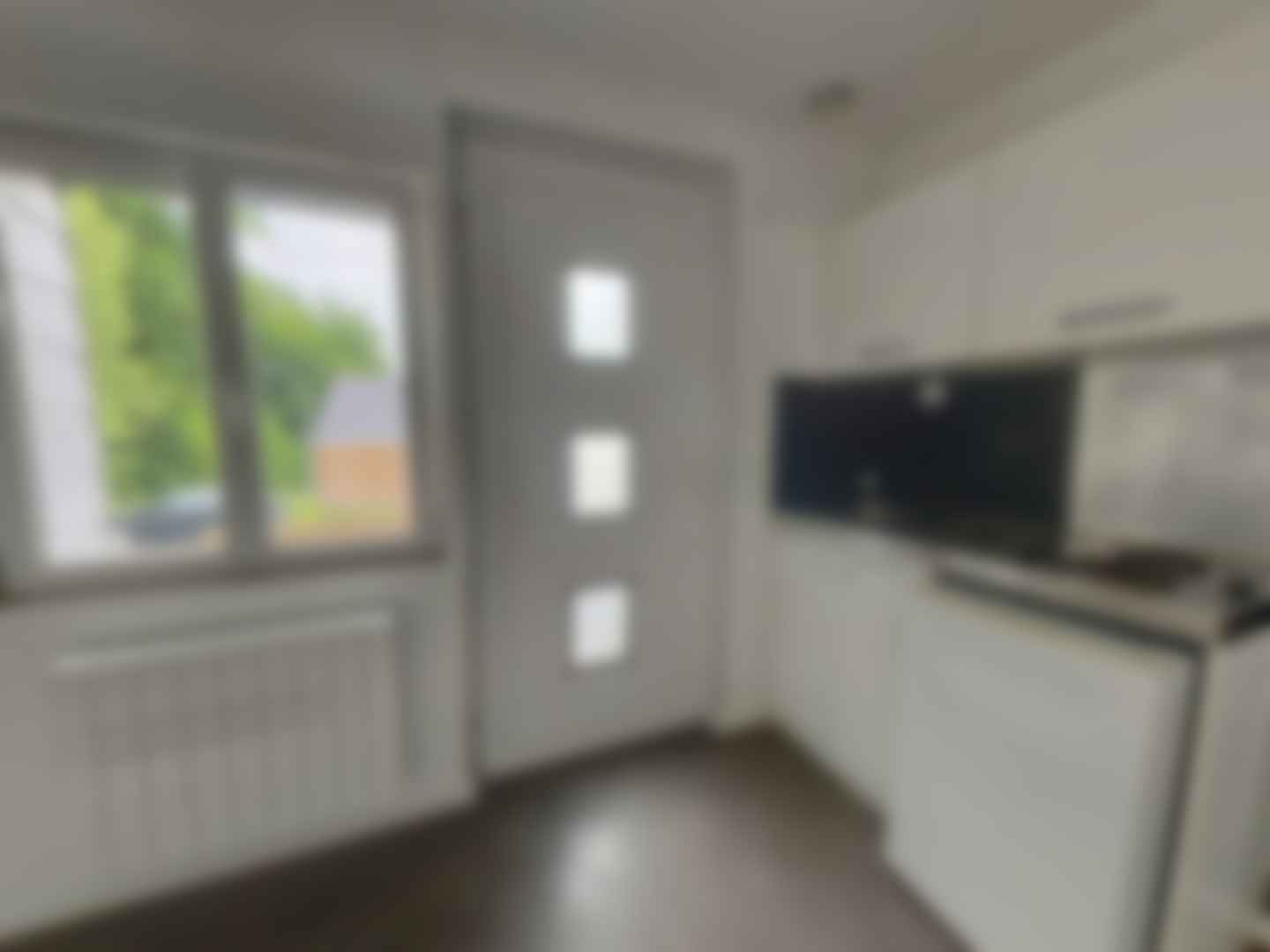 loading blurry tour image