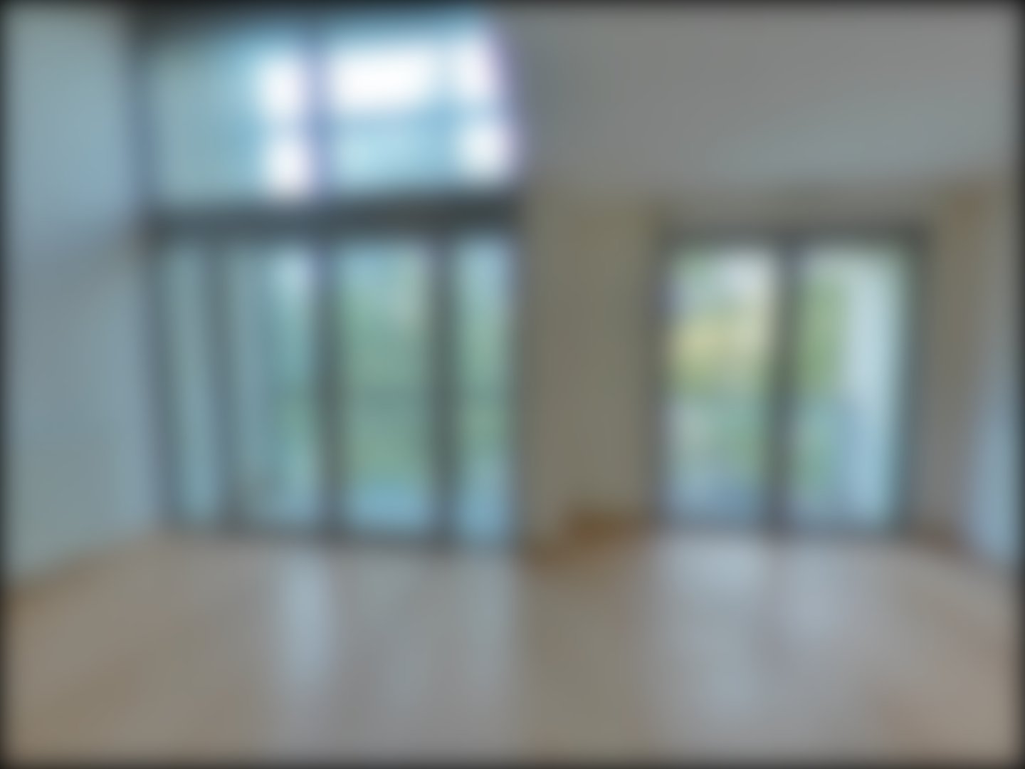 loading blurry tour image