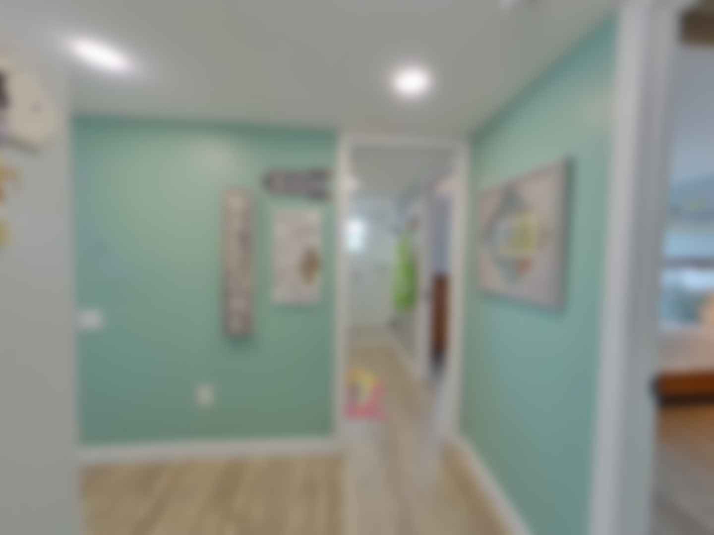 loading blurry tour image