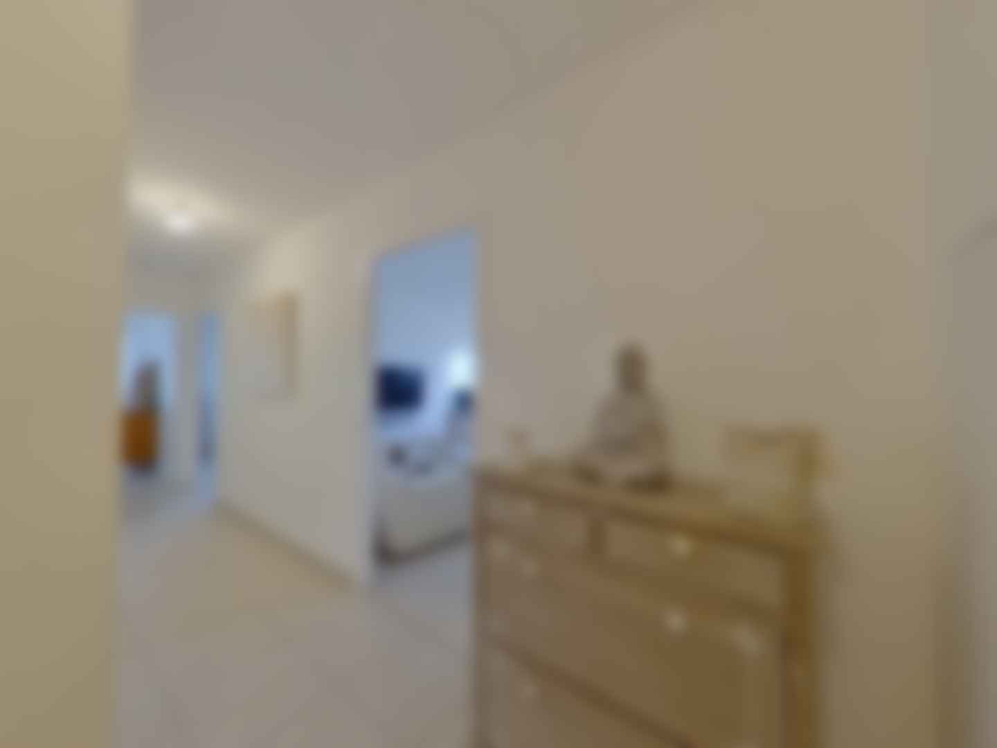 loading blurry tour image