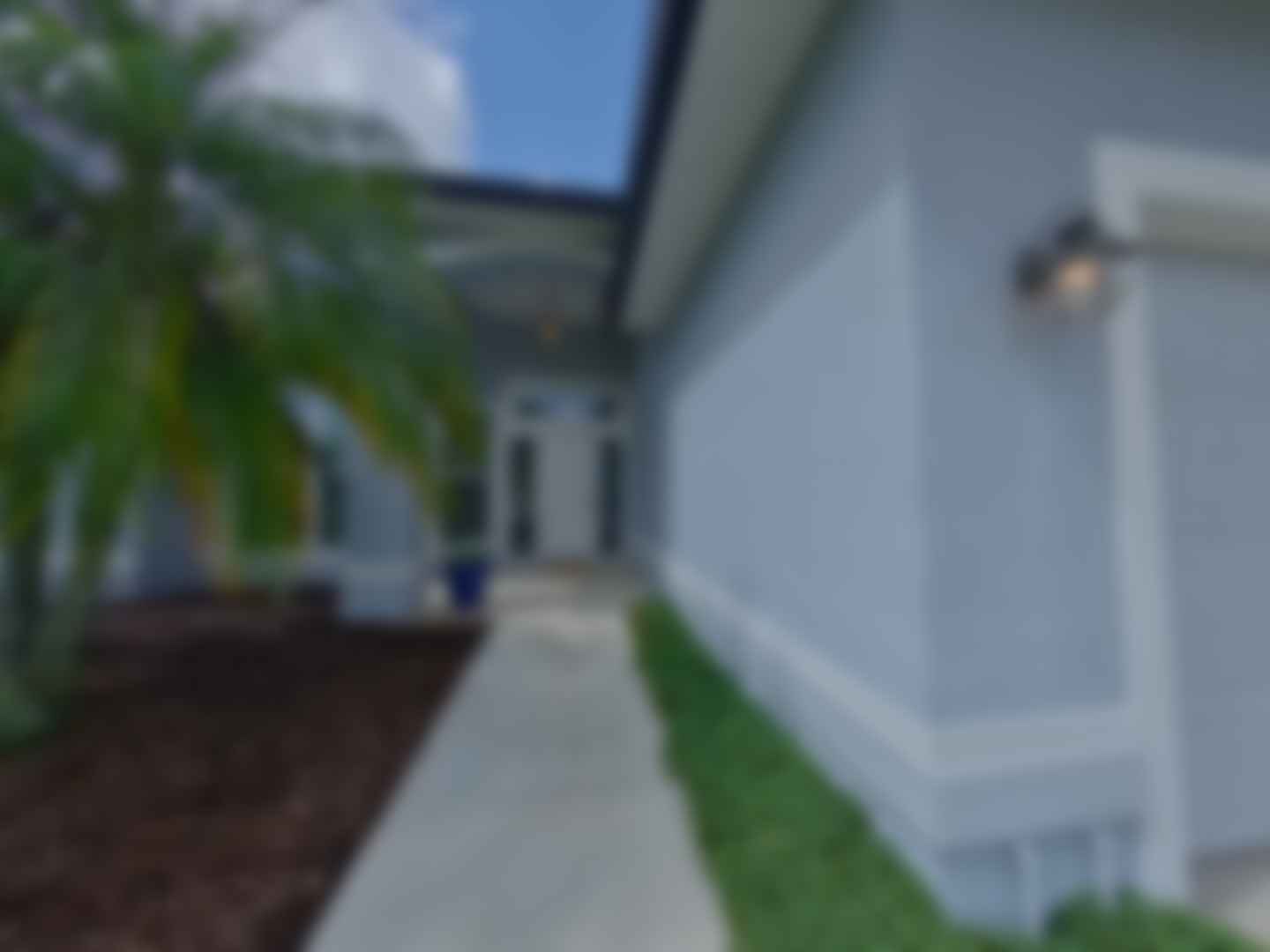 loading blurry tour image