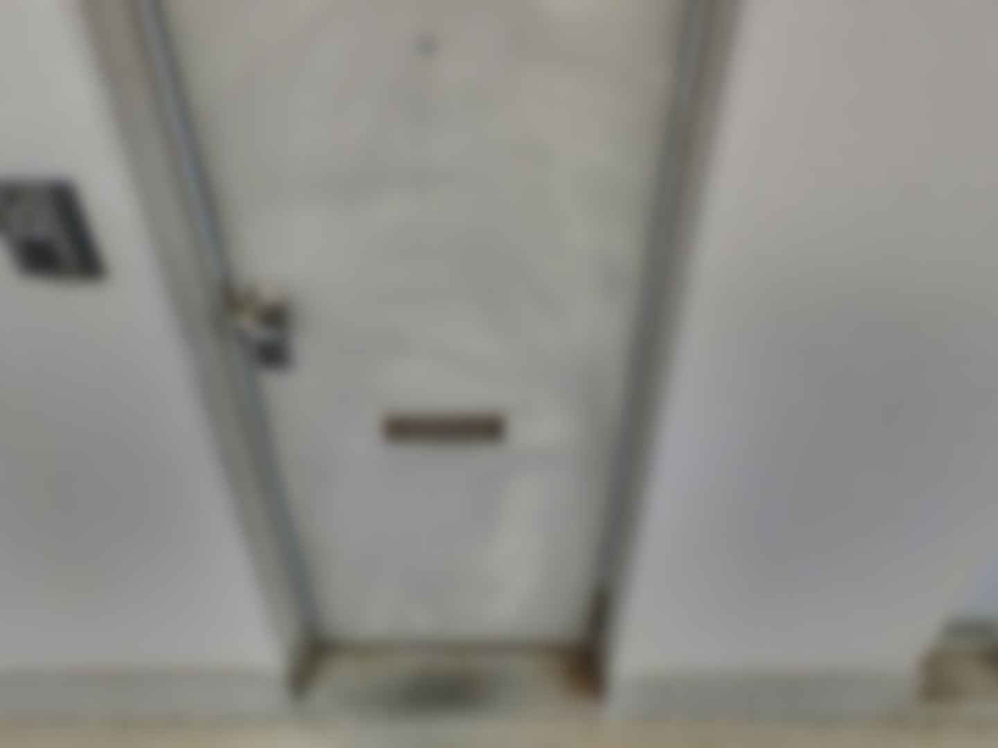 loading blurry tour image