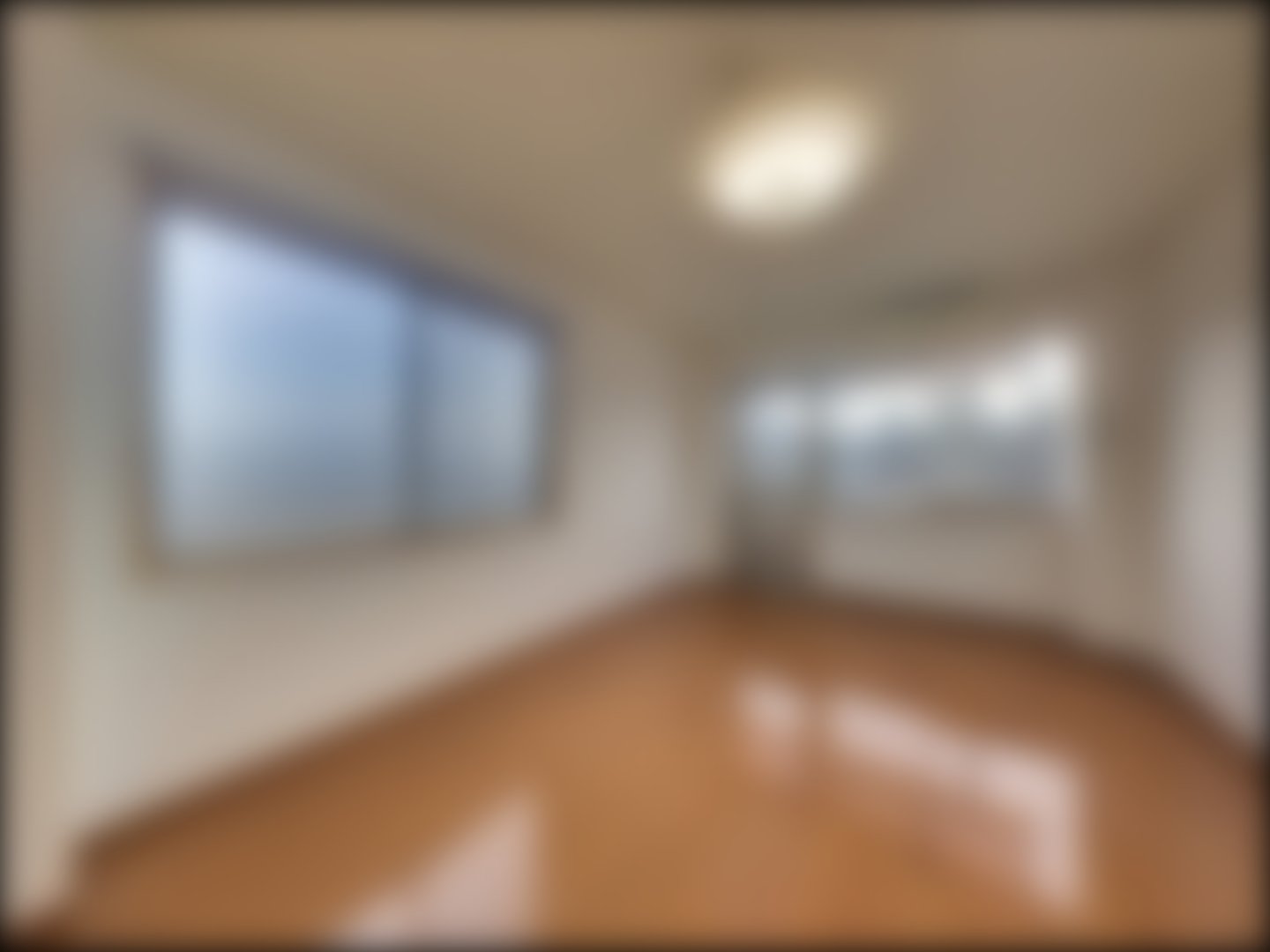 loading blurry tour image