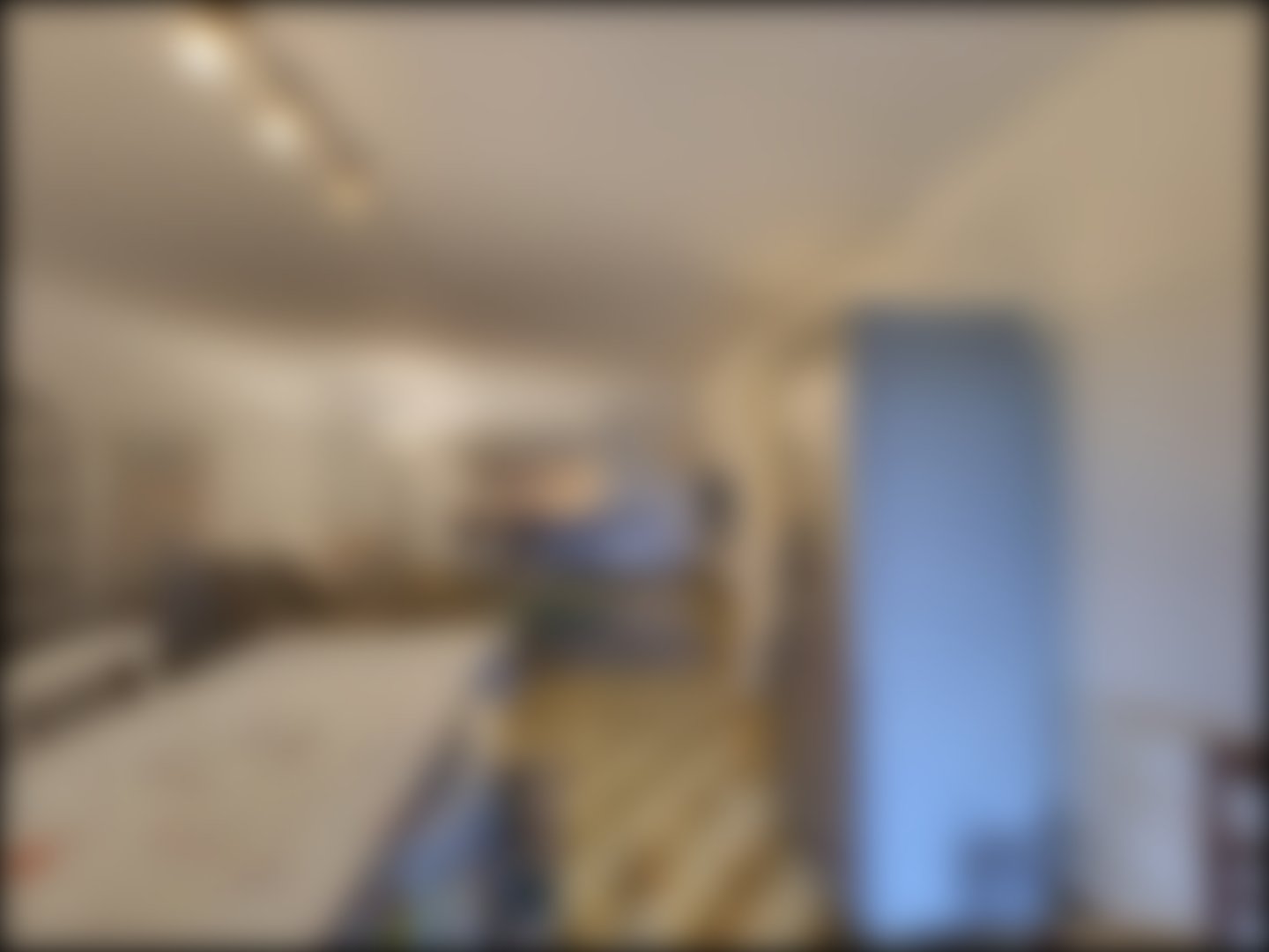 loading blurry tour image