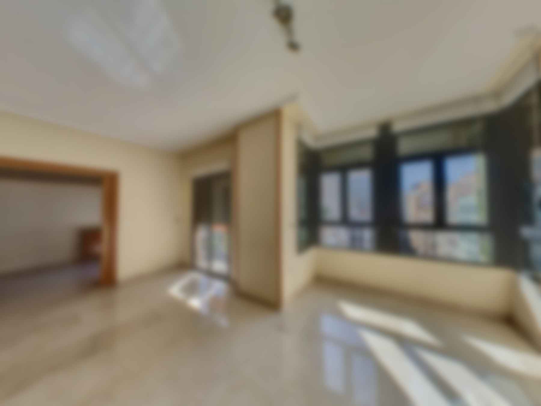 loading blurry tour image