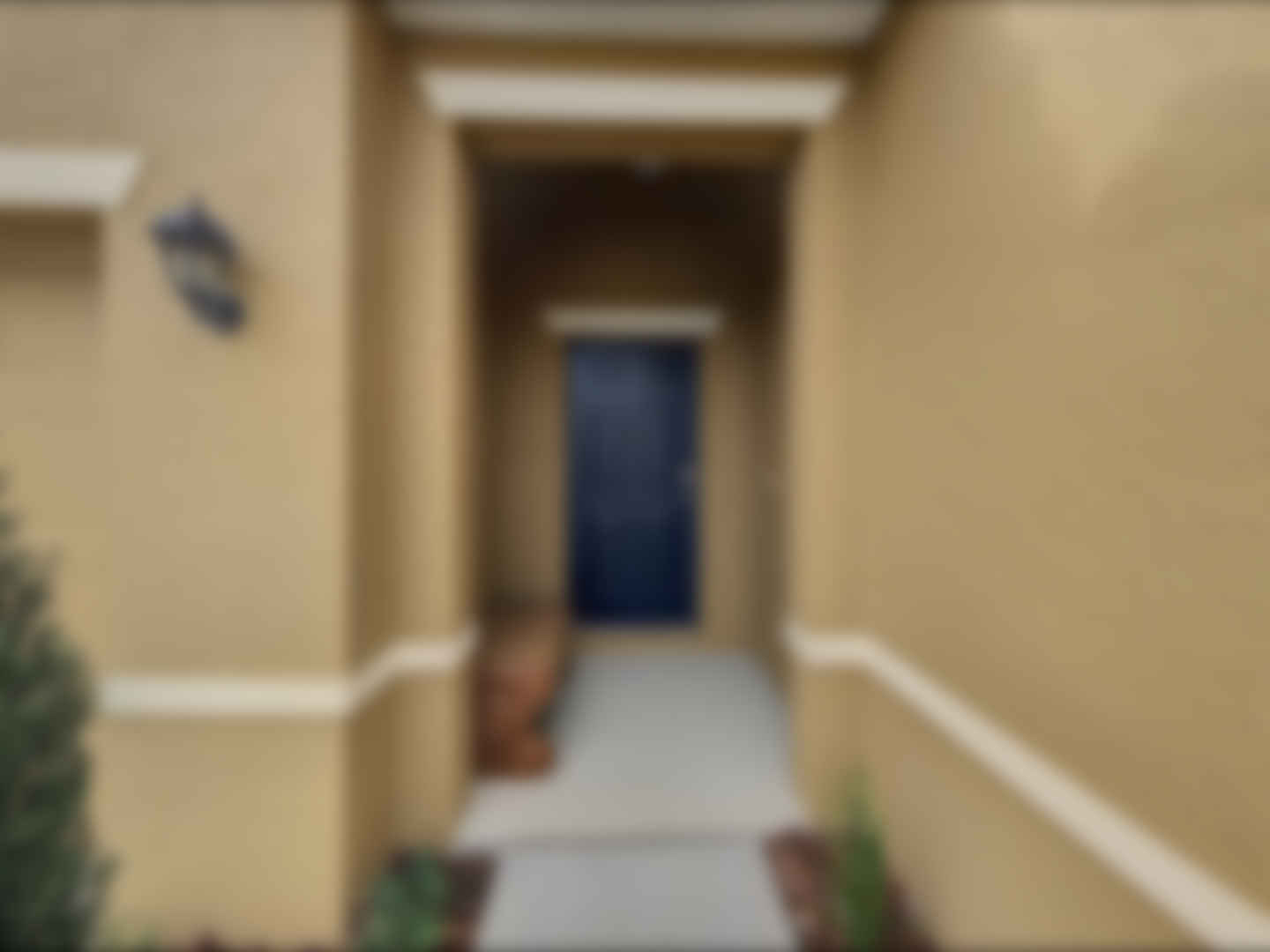 loading blurry tour image