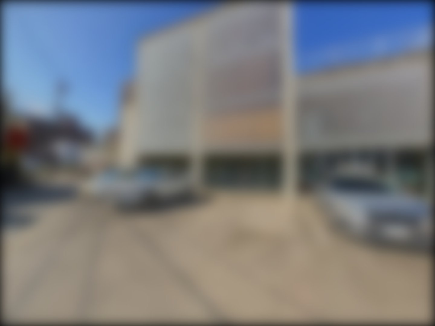 loading blurry tour image