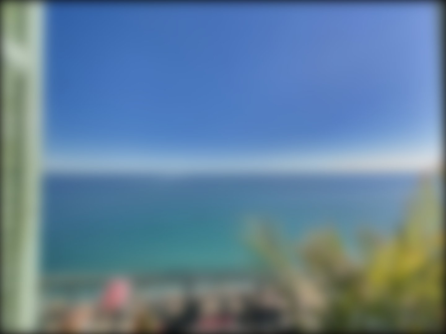 loading blurry tour image