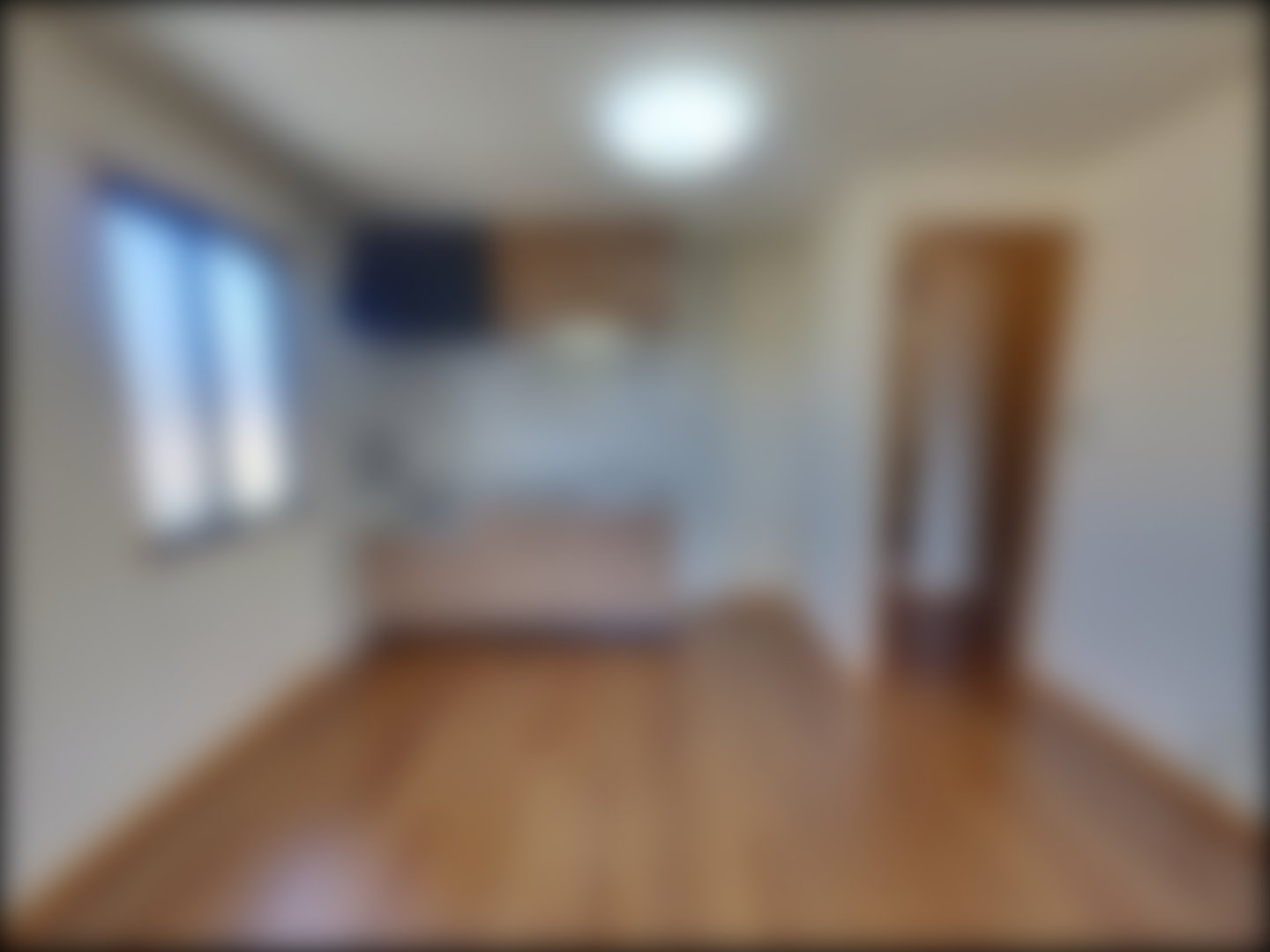 loading blurry tour image