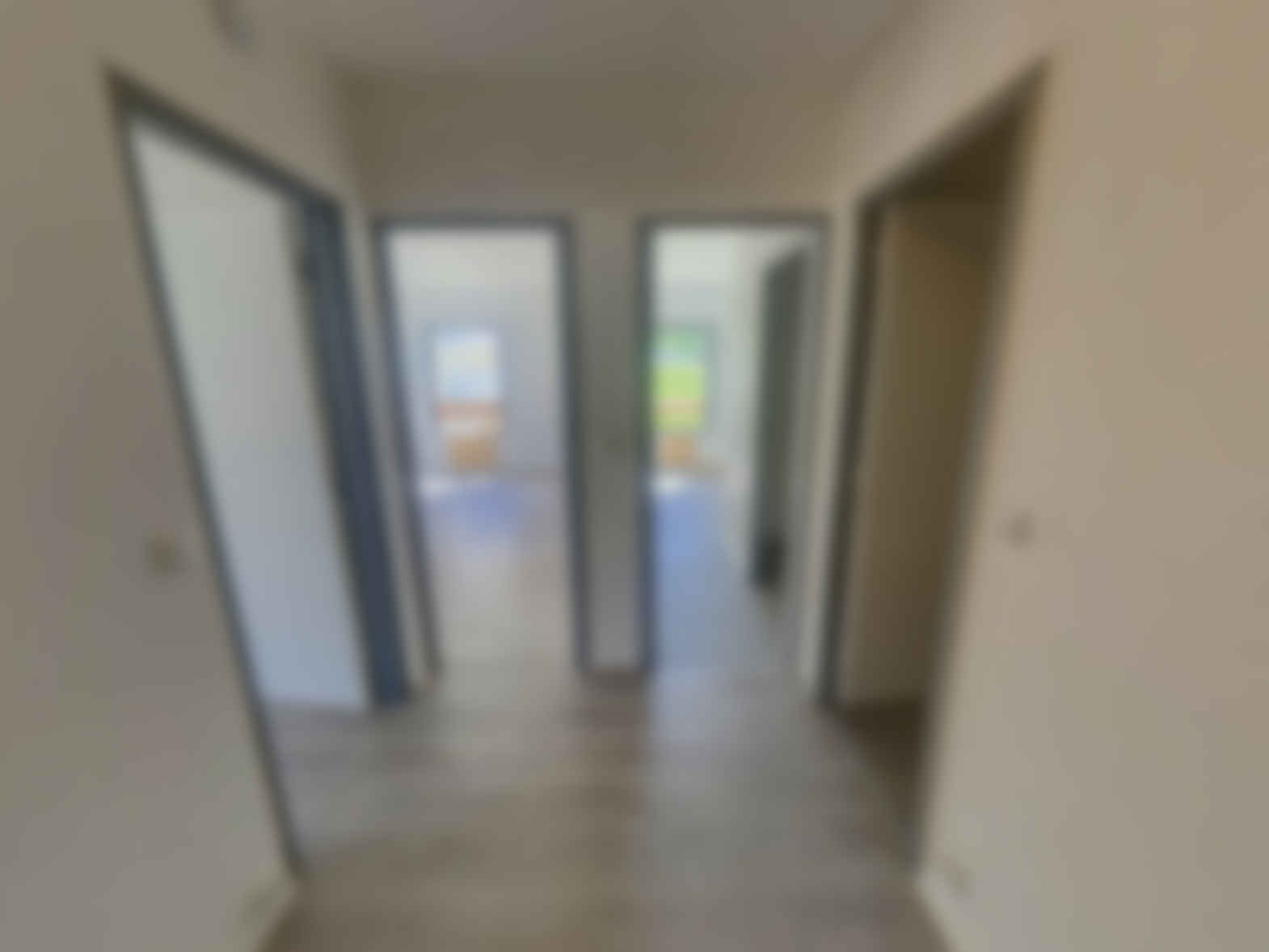 loading blurry tour image