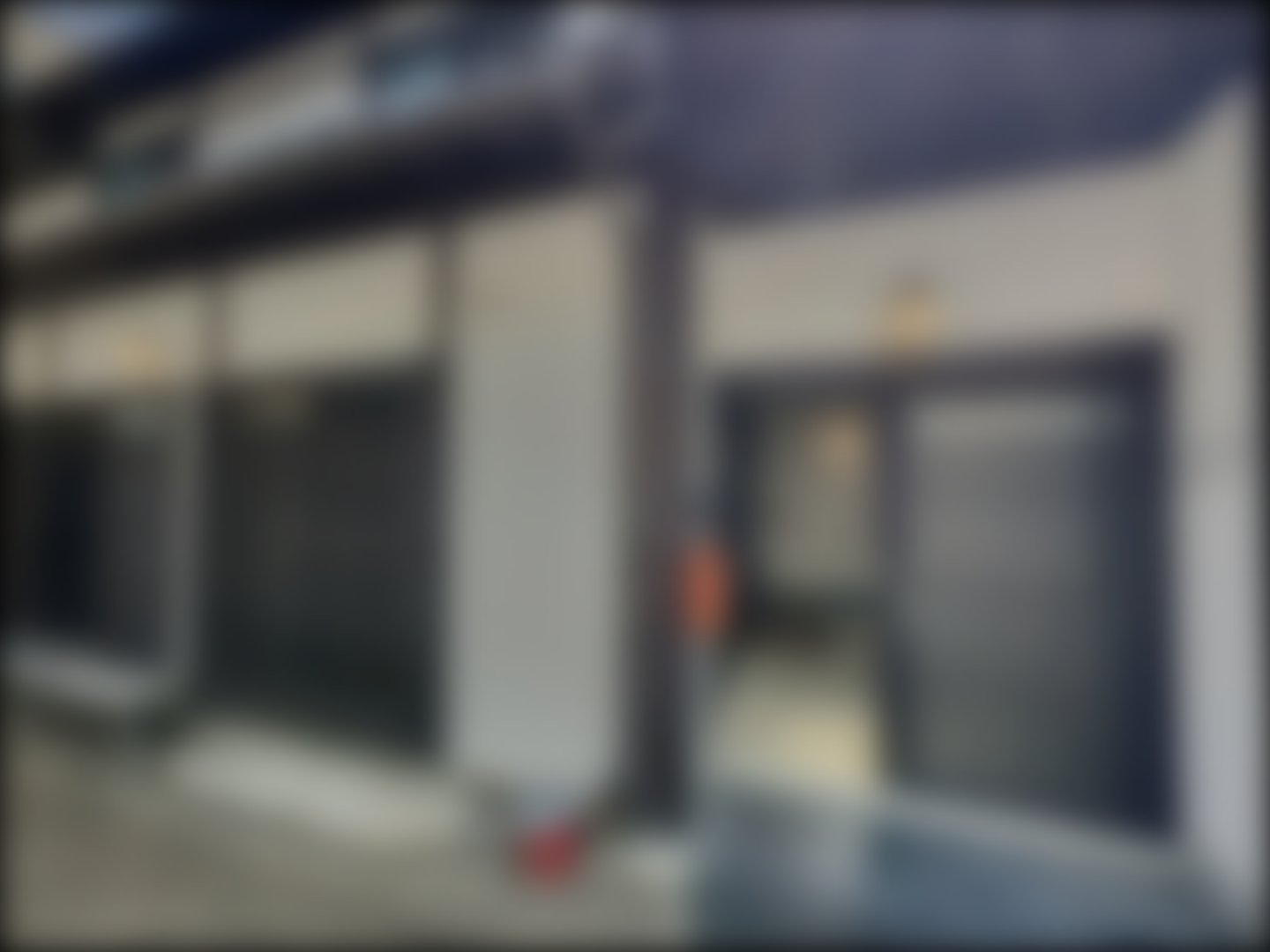 loading blurry tour image