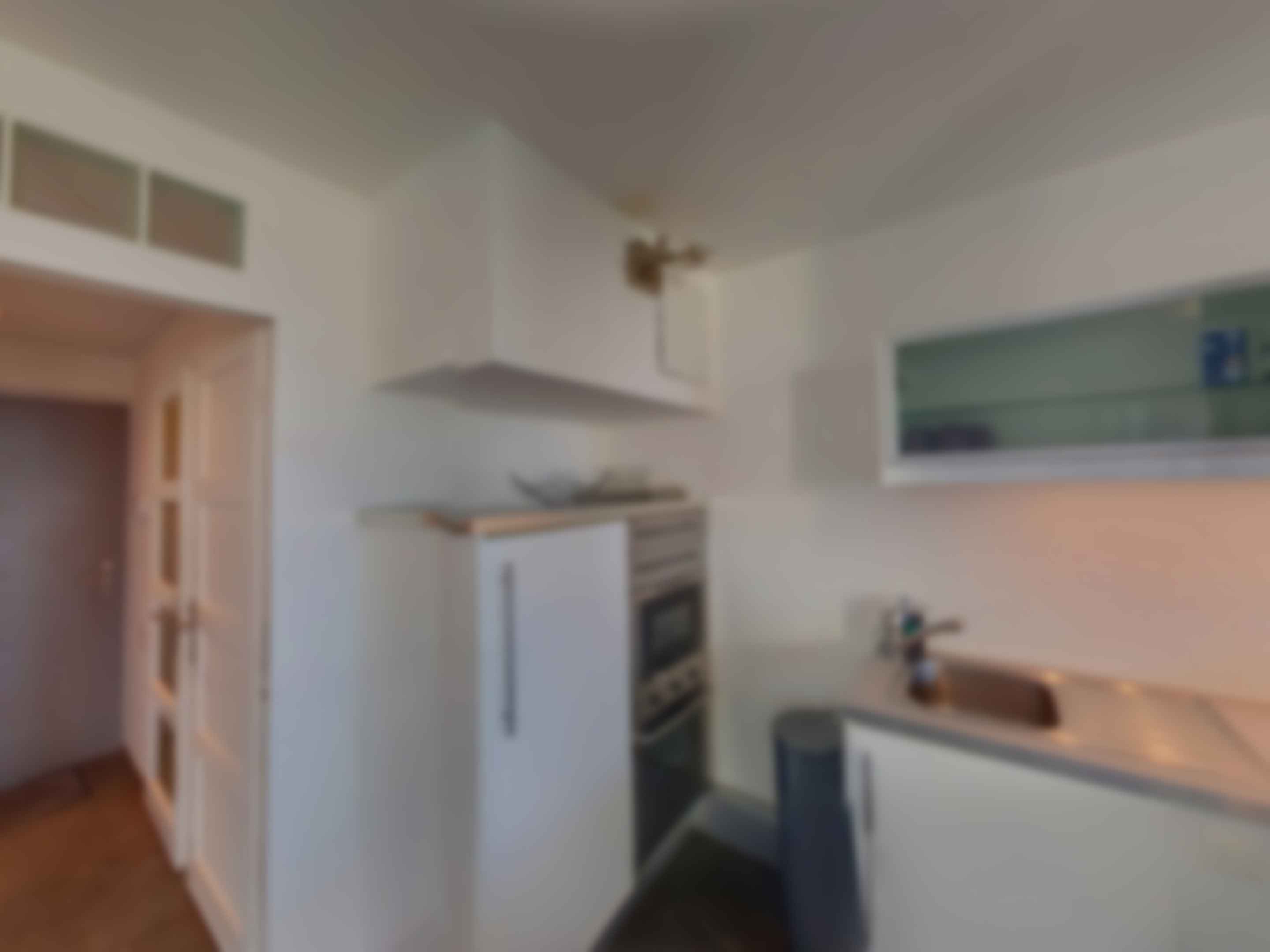 loading blurry tour image