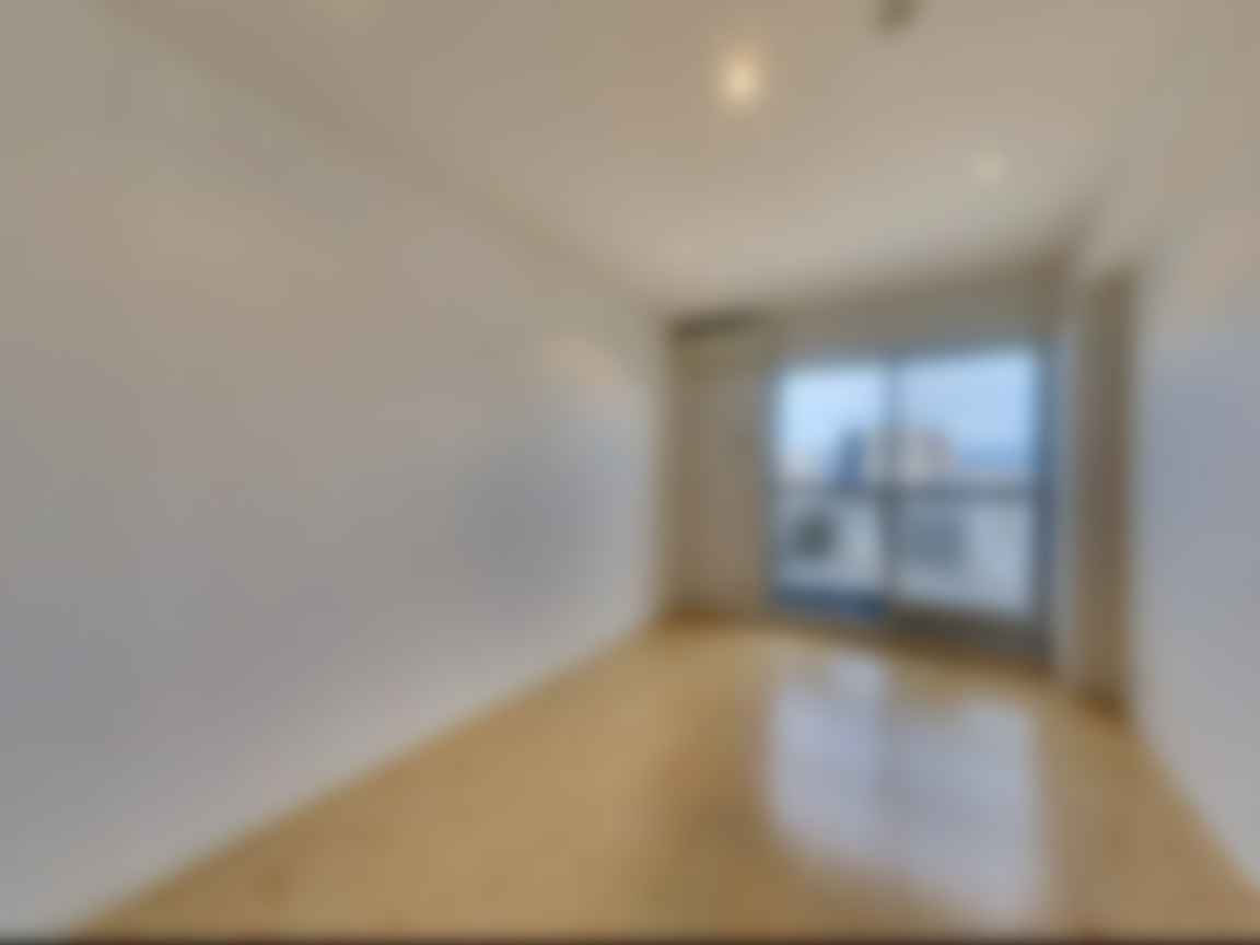 loading blurry tour image