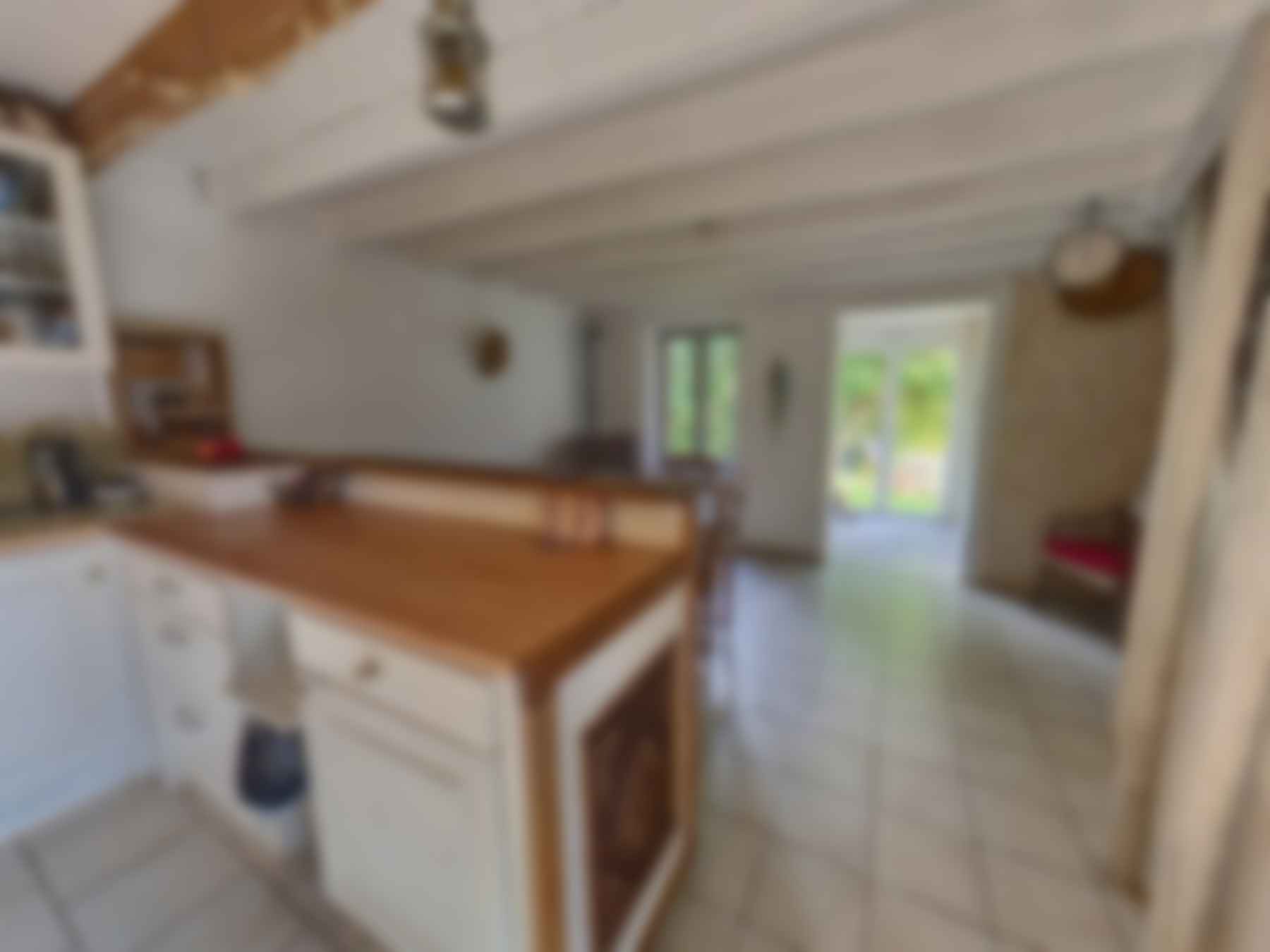 loading blurry tour image