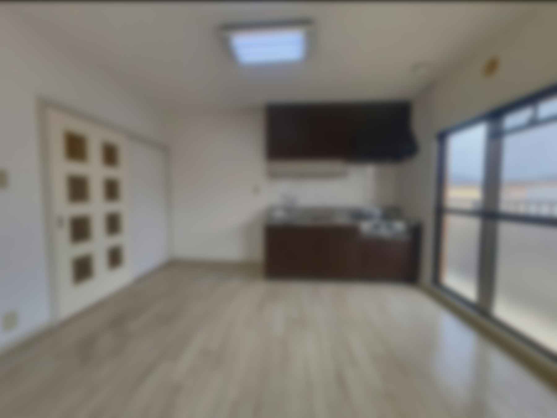 loading blurry tour image