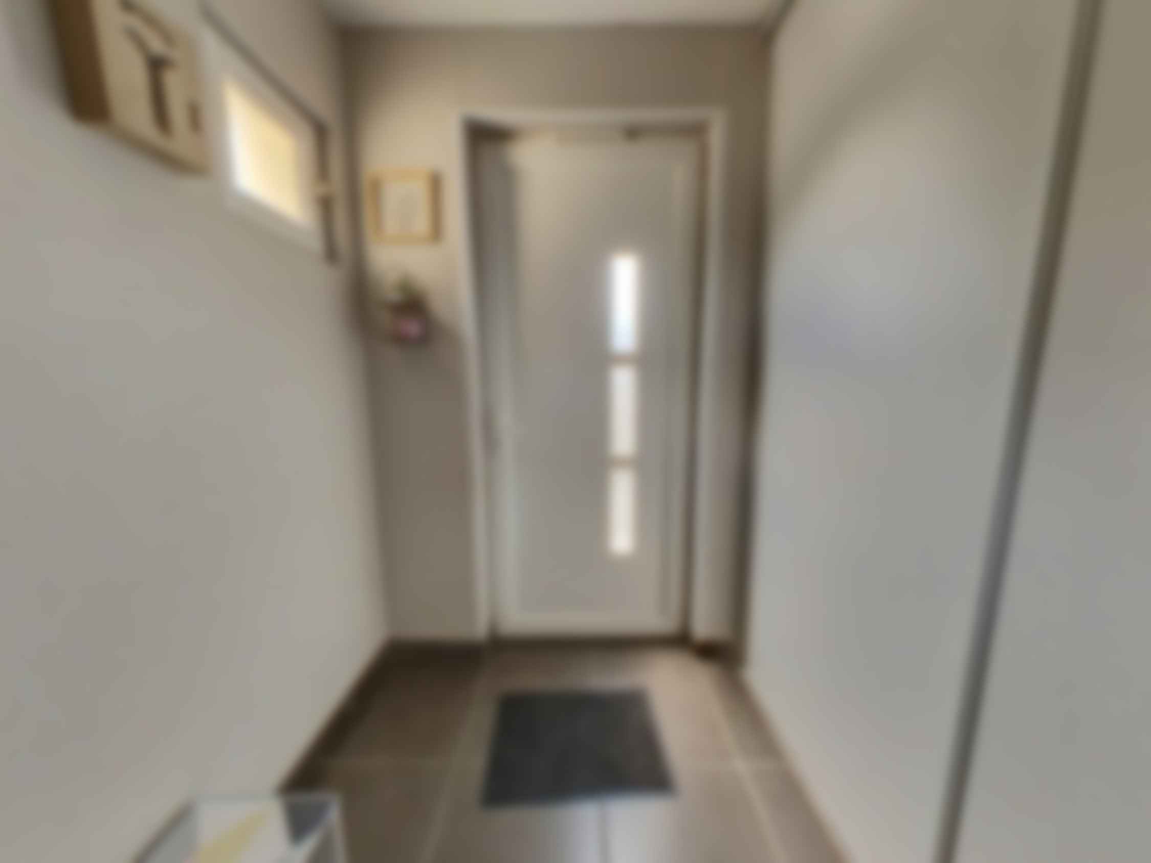 loading blurry tour image