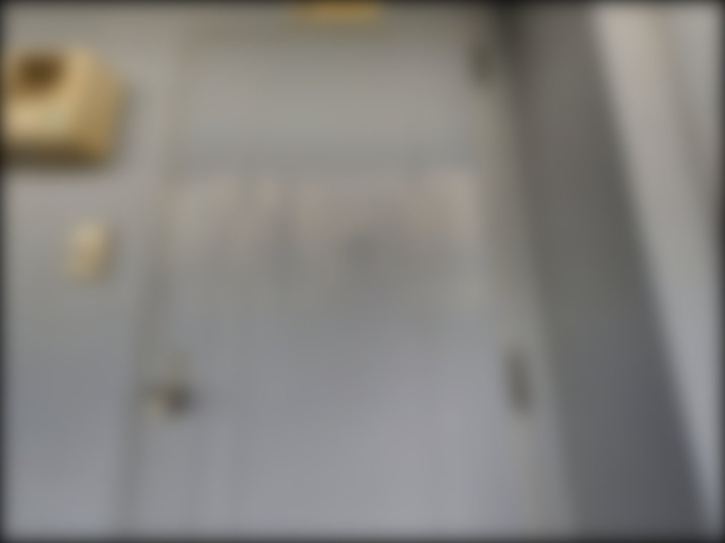 loading blurry tour image