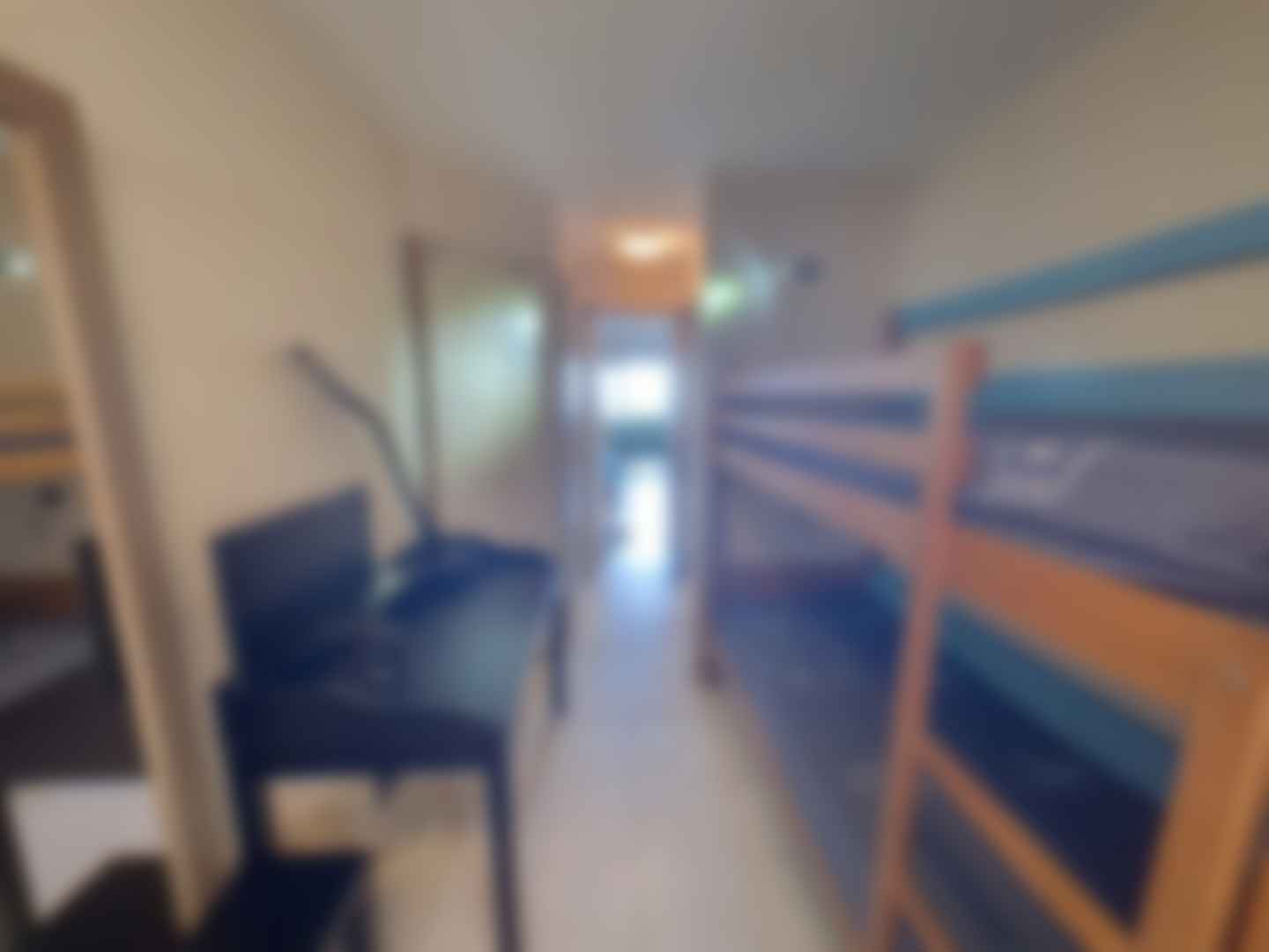 loading blurry tour image