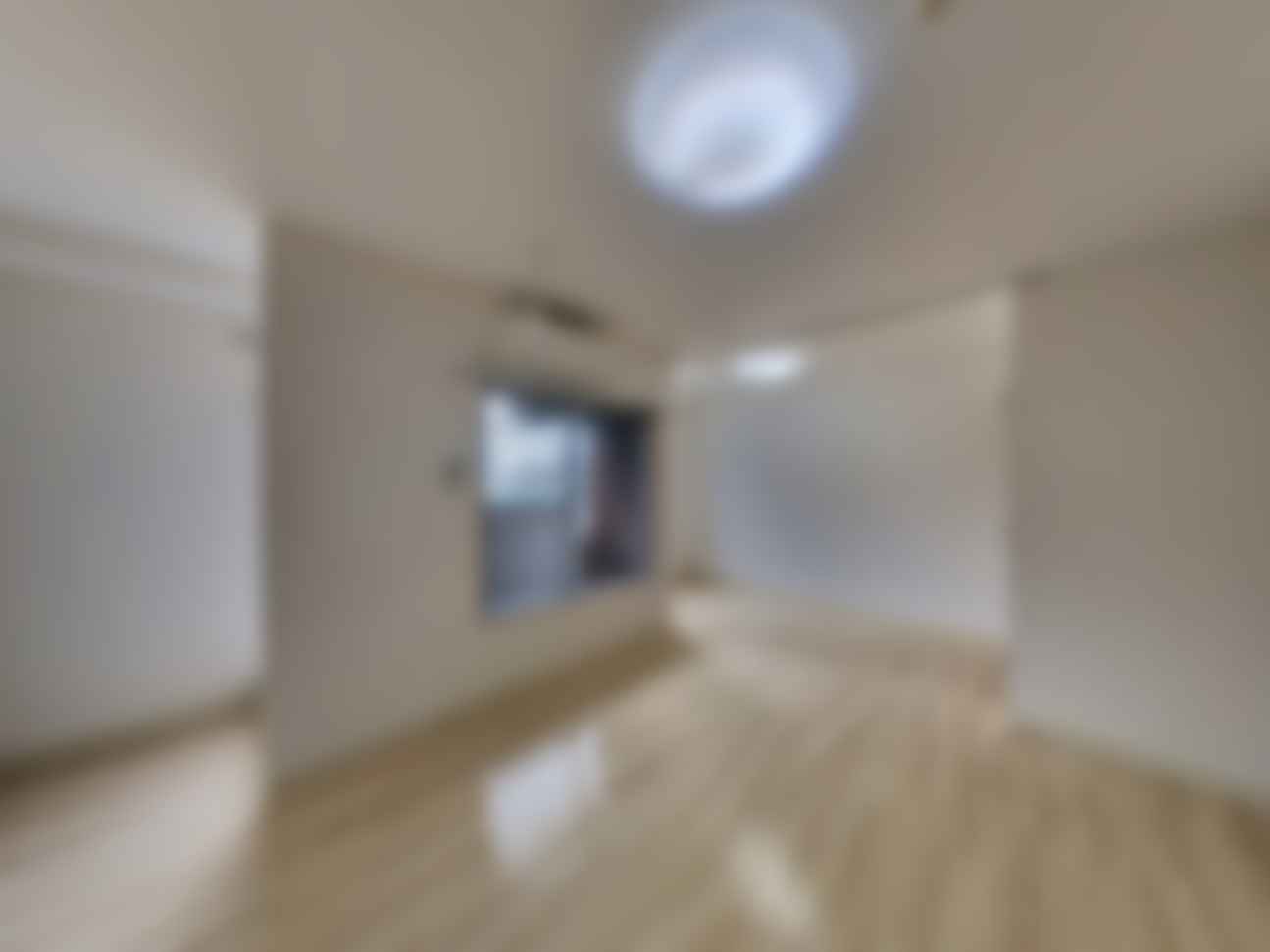 loading blurry tour image