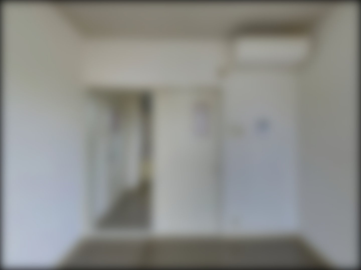 loading blurry tour image