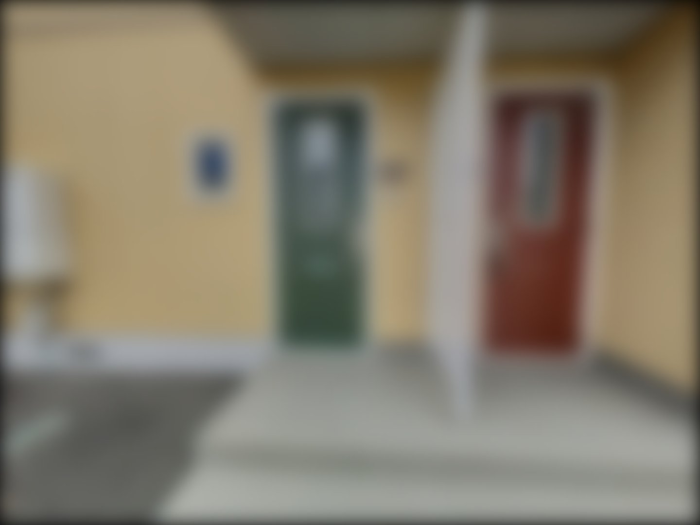 loading blurry tour image