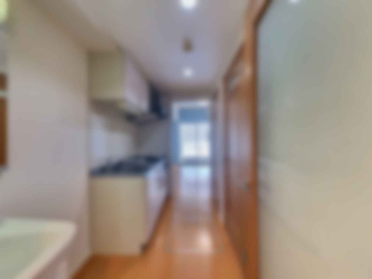 loading blurry tour image