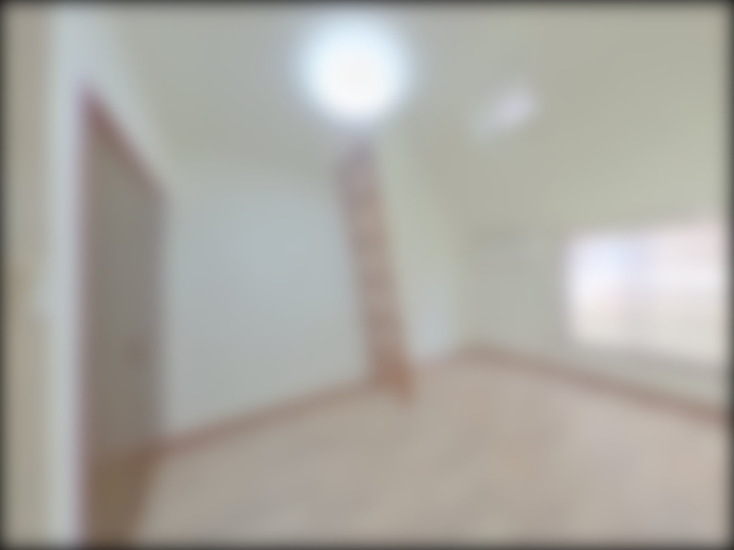 loading blurry tour image