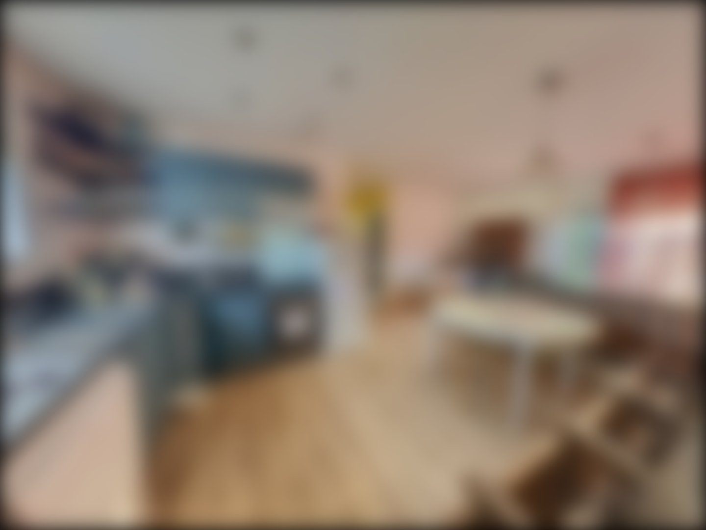 loading blurry tour image