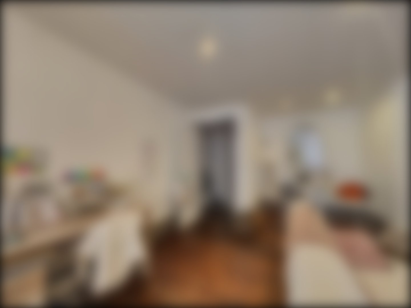 loading blurry tour image