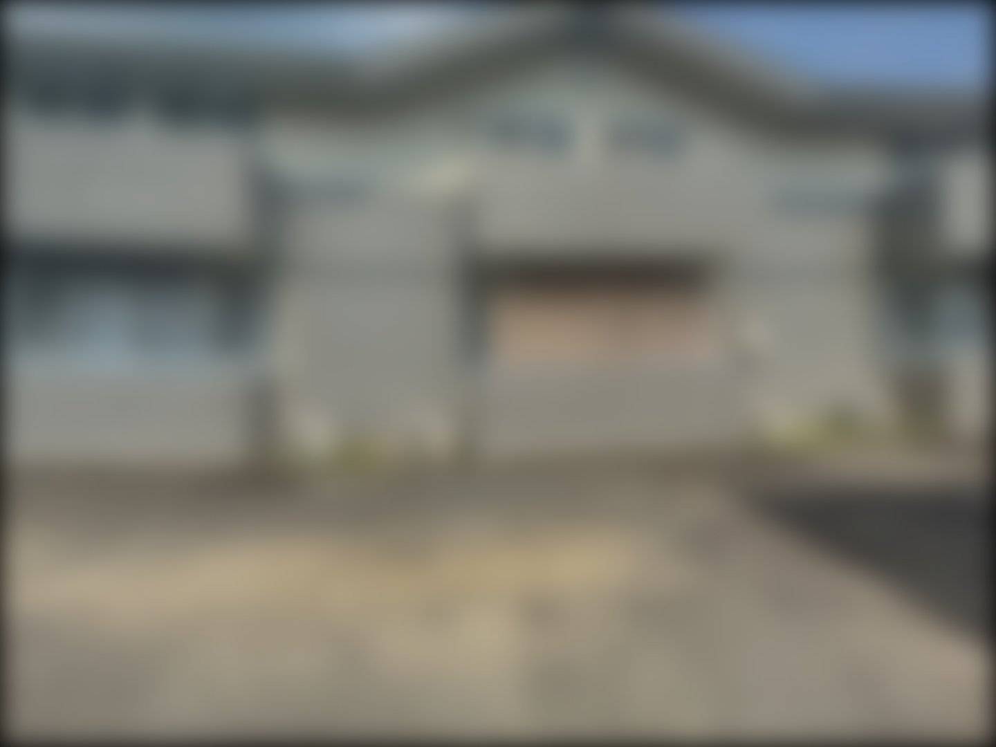 loading blurry tour image