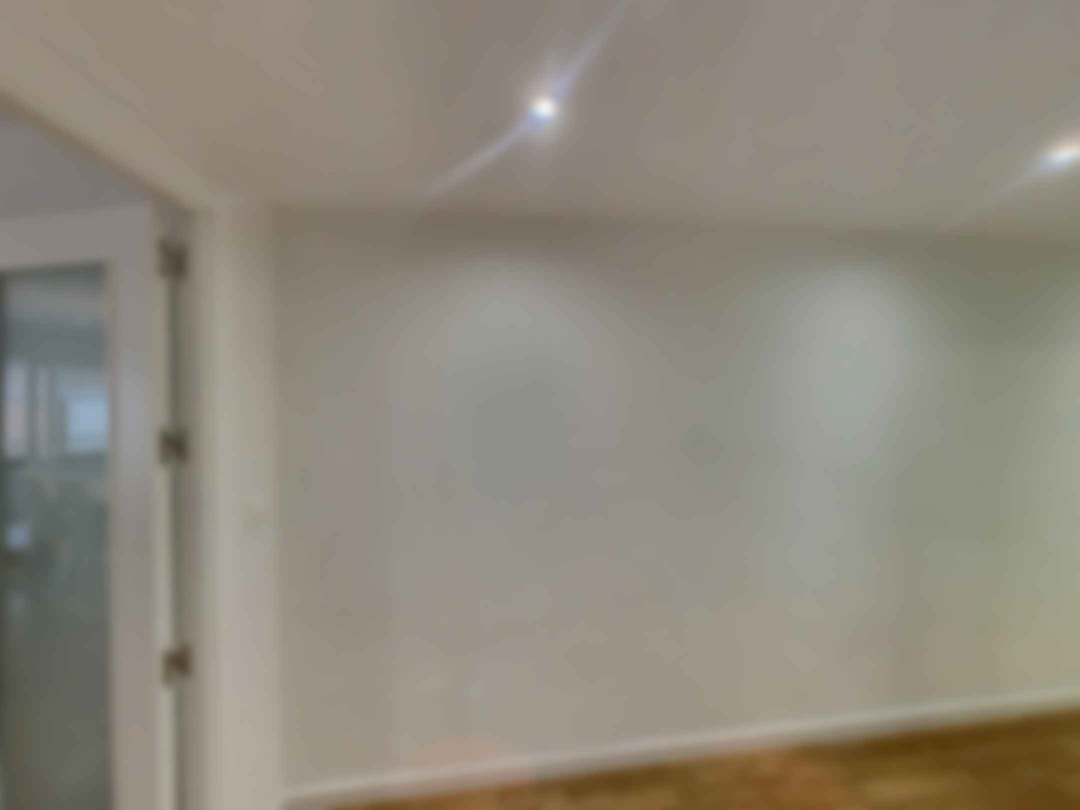 loading blurry tour image